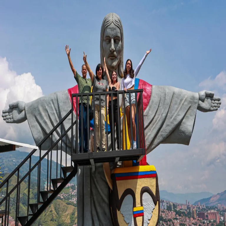 cristo-redentor-de-la-comuna-13-m-31_46802981_20241220144658 (1)