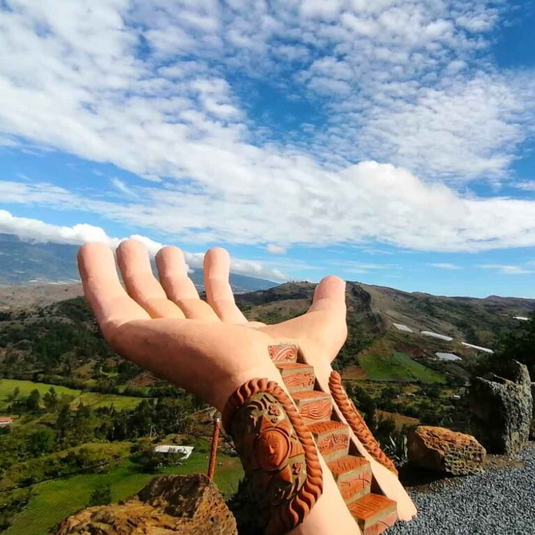 mano-del-artesano-768x768